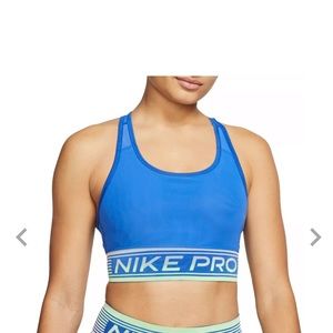 Nike pro sports bra